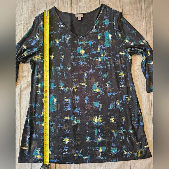J. Jill Wearever Collection Size Large Abstract V-neck 3/4 Sleeve Top Stretchy - Picture 6 of 6